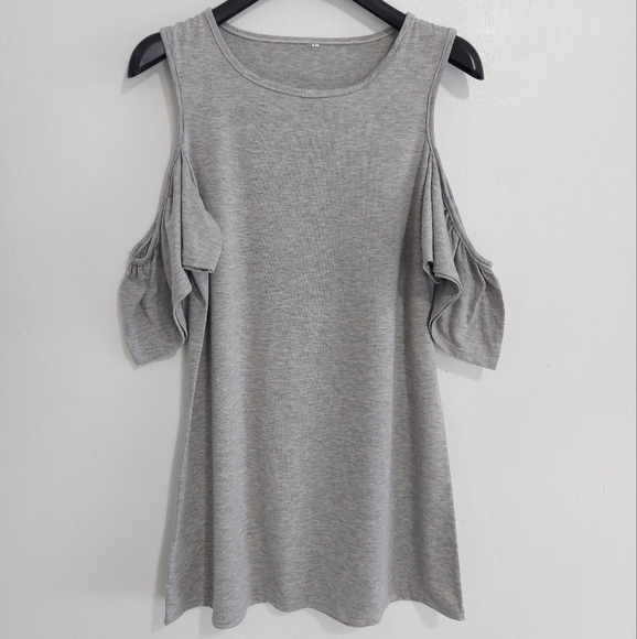 Tops - Blouse Large Gray Cold Shoulder Womens Flutter Sleeve Used Short-sleeved blouse